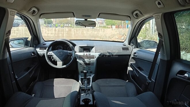 Opel Astra-11