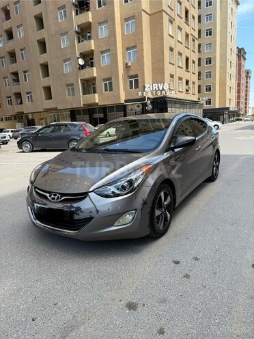 Hyundai Elantra-5