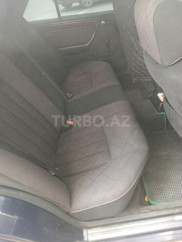 Mercedes E 200-7