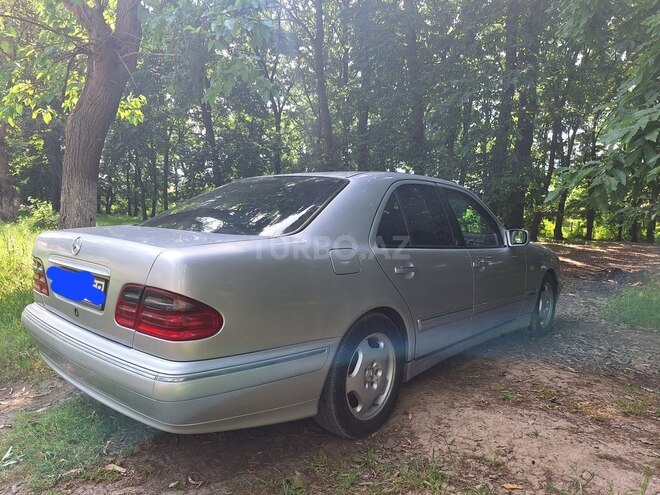 Mercedes E 220-6