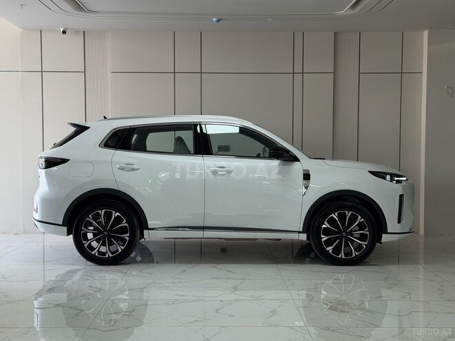 Changan Qiyuan Q05-5