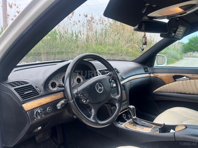 Mercedes E 280-5