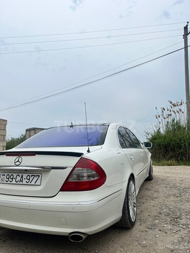 Mercedes E 280-2