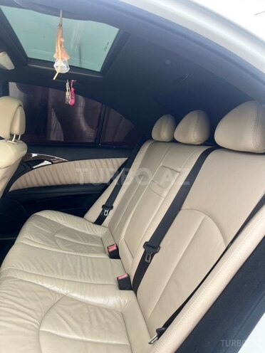 Mercedes E 280-4