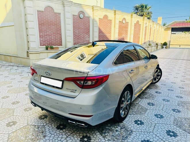 Hyundai Sonata-5