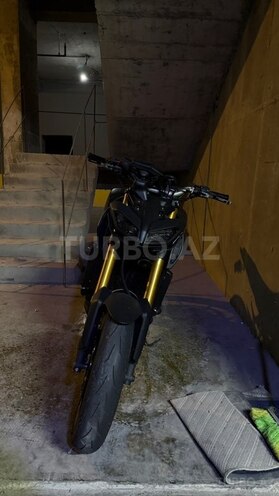 Yamaha MT-09-6