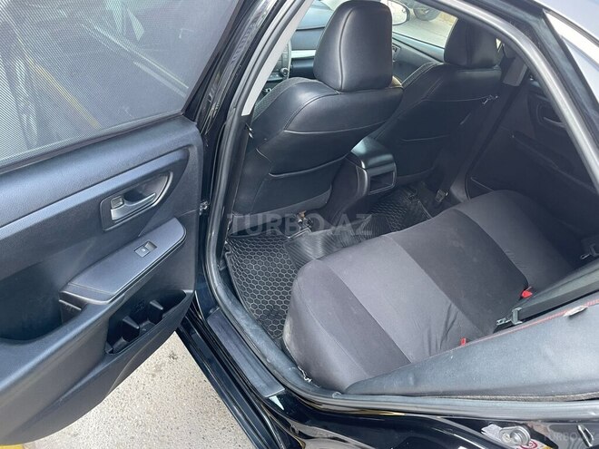 Toyota Camry-5