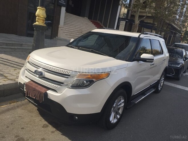 Ford Explorer-18