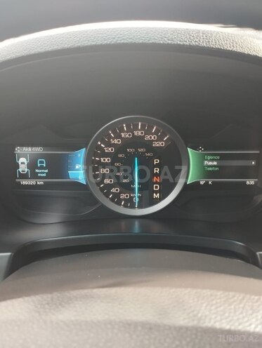 Ford Explorer-5