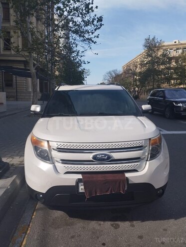 Ford Explorer-1