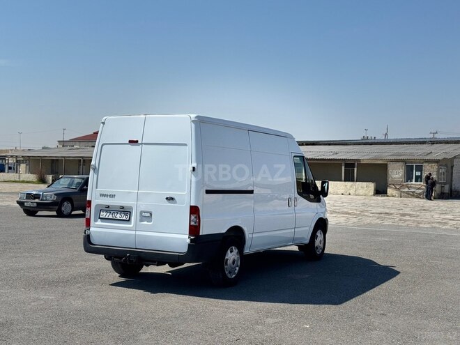 Ford Transit-6