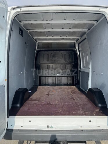 Ford Transit-15