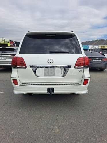 Toyota Land Cruiser-2