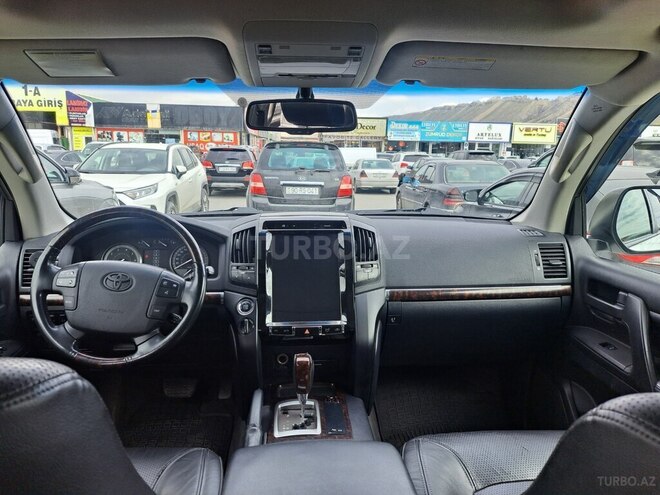 Toyota Land Cruiser-5