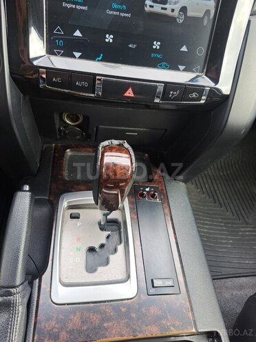 Toyota Land Cruiser-17