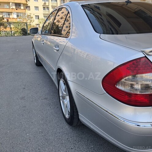 Mercedes E 200-8
