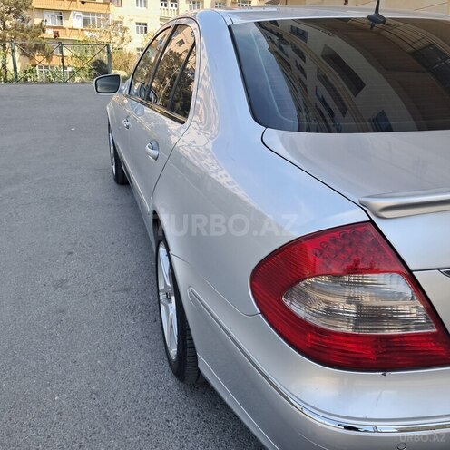Mercedes E 200-10