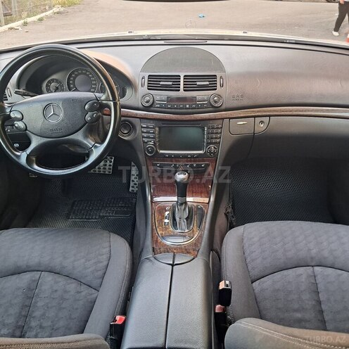 Mercedes E 200-16