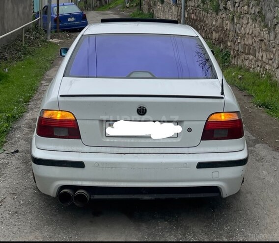 BMW 523-4