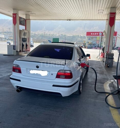 BMW 523-7