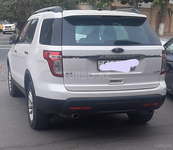 Ford Explorer-9