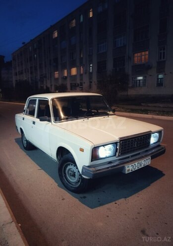 LADA (VAZ) 2107-1