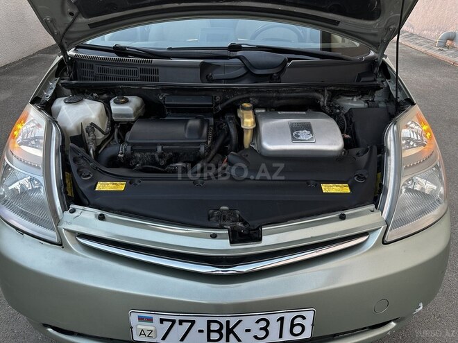 Toyota Prius-6