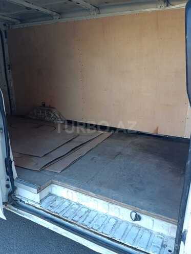 Ford Transit-6
