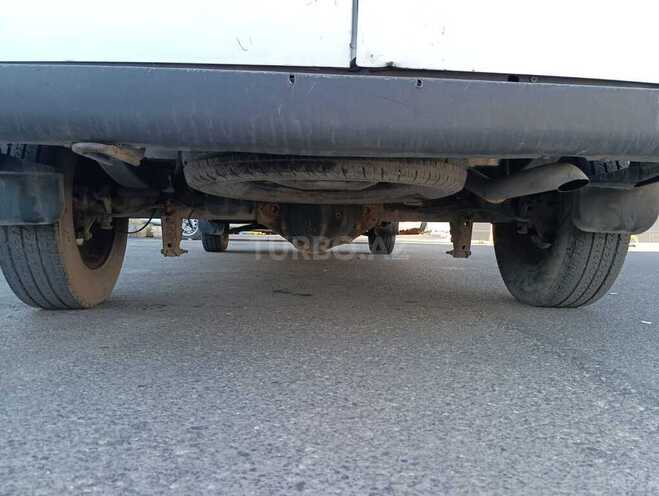 Ford Transit-13