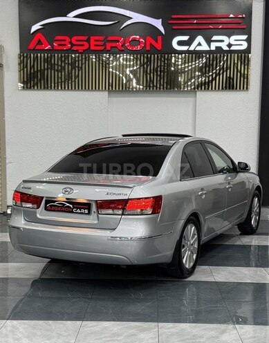 Hyundai Sonata-11