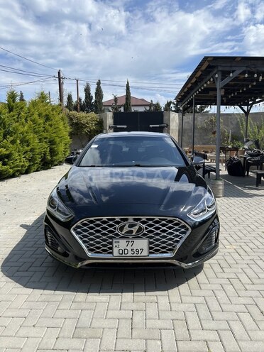 Hyundai Sonata-1