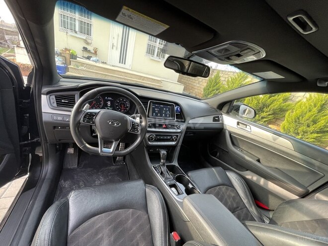 Hyundai Sonata-5