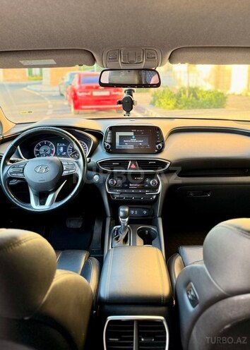 Hyundai Santa Fe-12