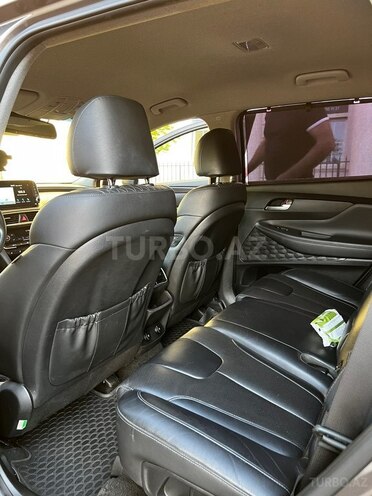 Hyundai Santa Fe-9