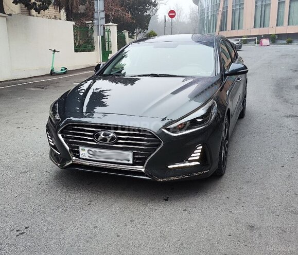 Hyundai Sonata-6