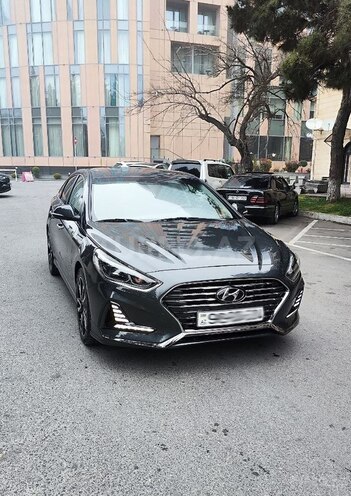 Hyundai Sonata-4