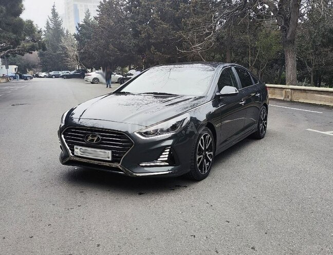 Hyundai Sonata-1