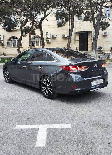 Hyundai Sonata-5