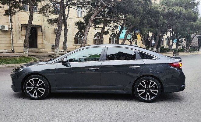 Hyundai Sonata-8