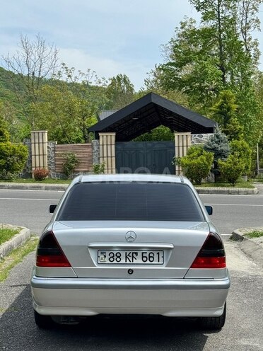 Mercedes C 240-3