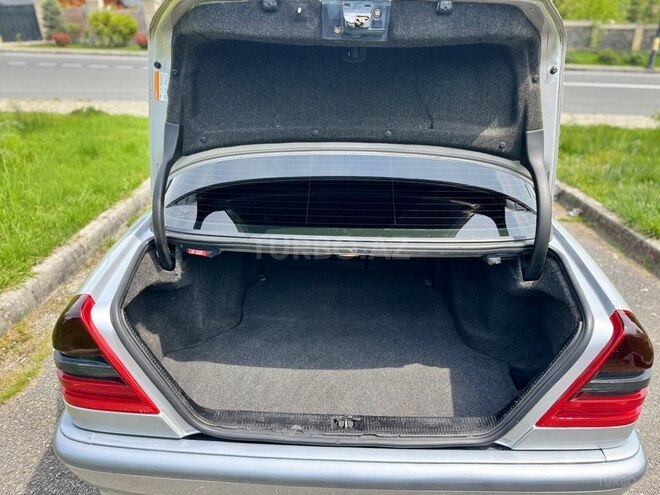 Mercedes C 240-11