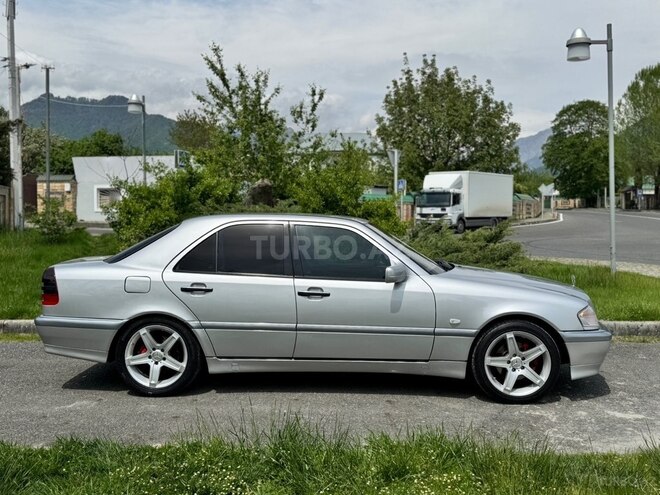 Mercedes C 240-10
