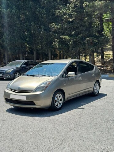 Toyota Prius-2
