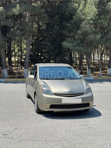 Toyota Prius-4