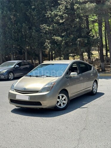 Toyota Prius-5