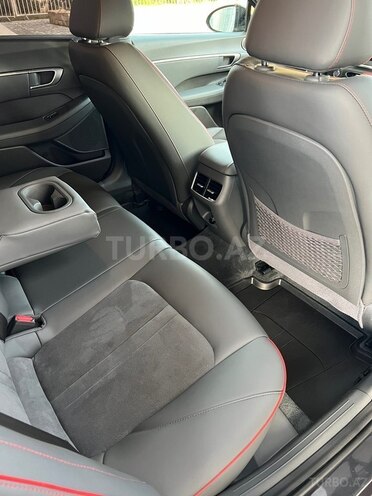 Hyundai Sonata-12