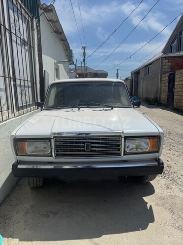 LADA (VAZ) 2107-1