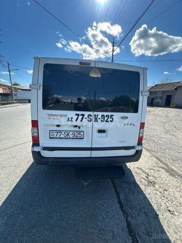 Ford Transit-2
