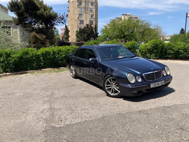 Mercedes E 200-10