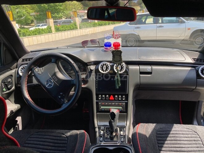 Mercedes E 200-16